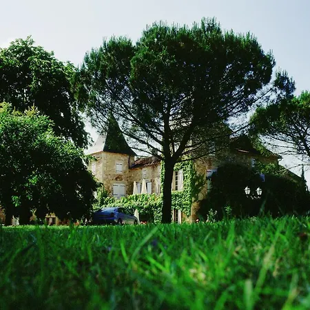 Апартаменты Chateau Camp Del Saltre